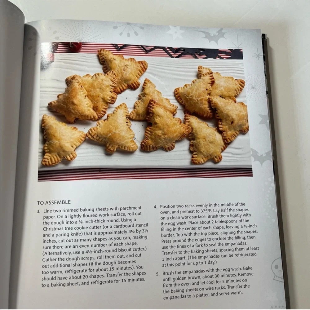 The Nightmare Before Christmas: The Official Cookbook & Entertaining Guide